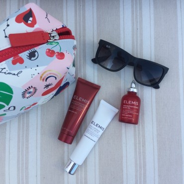 The best beauty travel bag