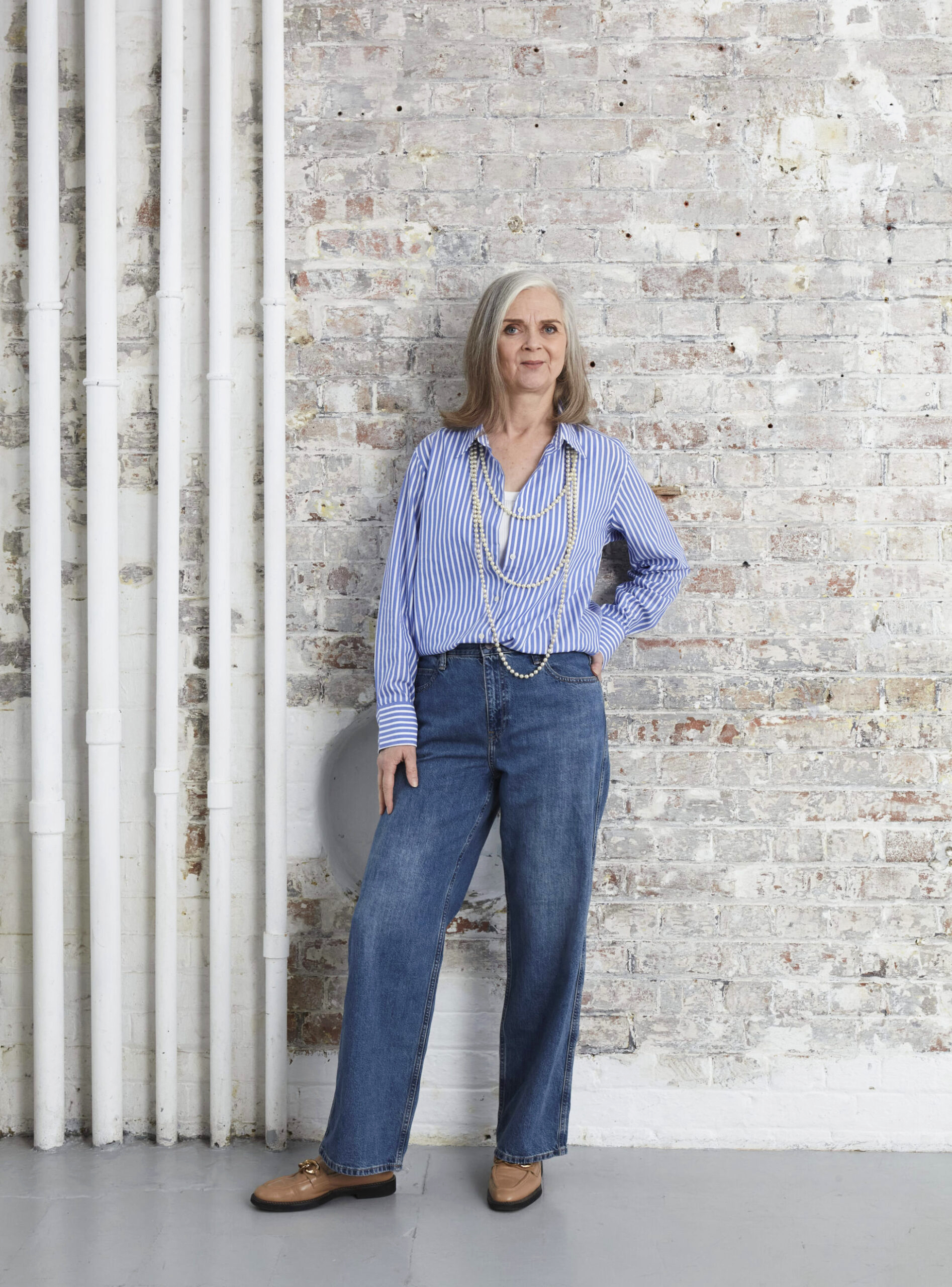 How To Wear Ecru Jeans 4 Ways - Classy Yet Trendy