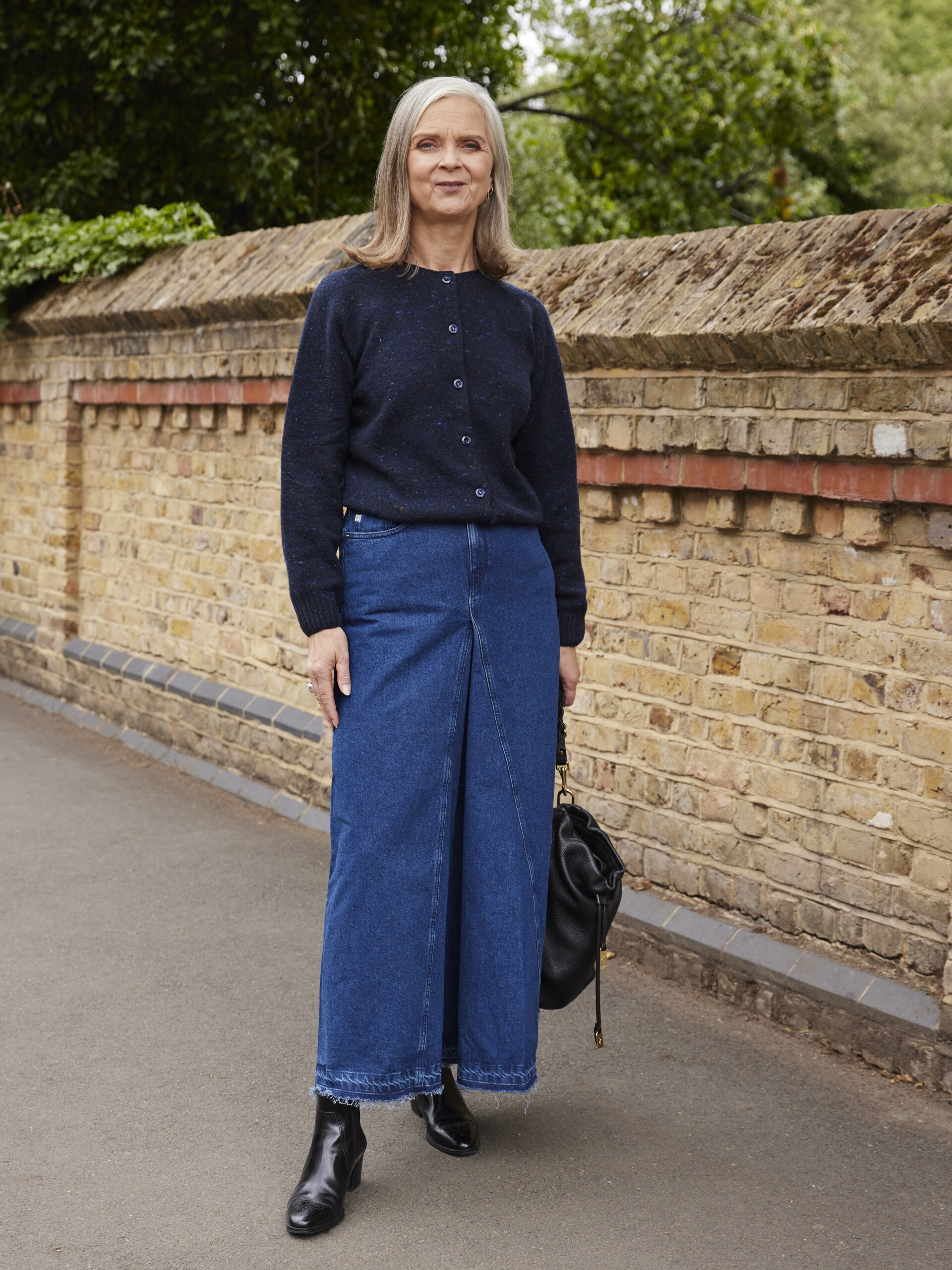 Denim skirt best sale and tights outfit