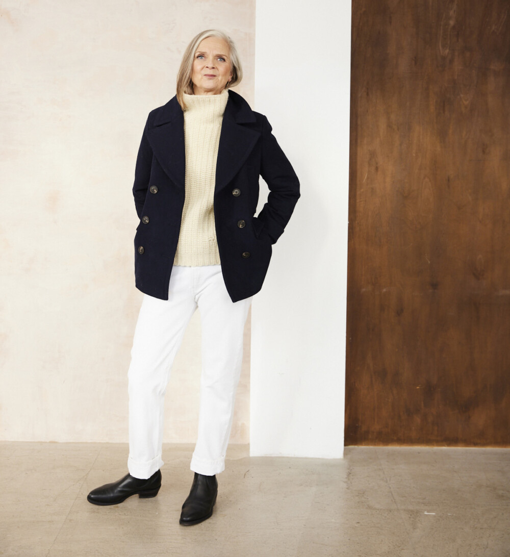 The navy reefer jacket & white jeans: spring style, made easy